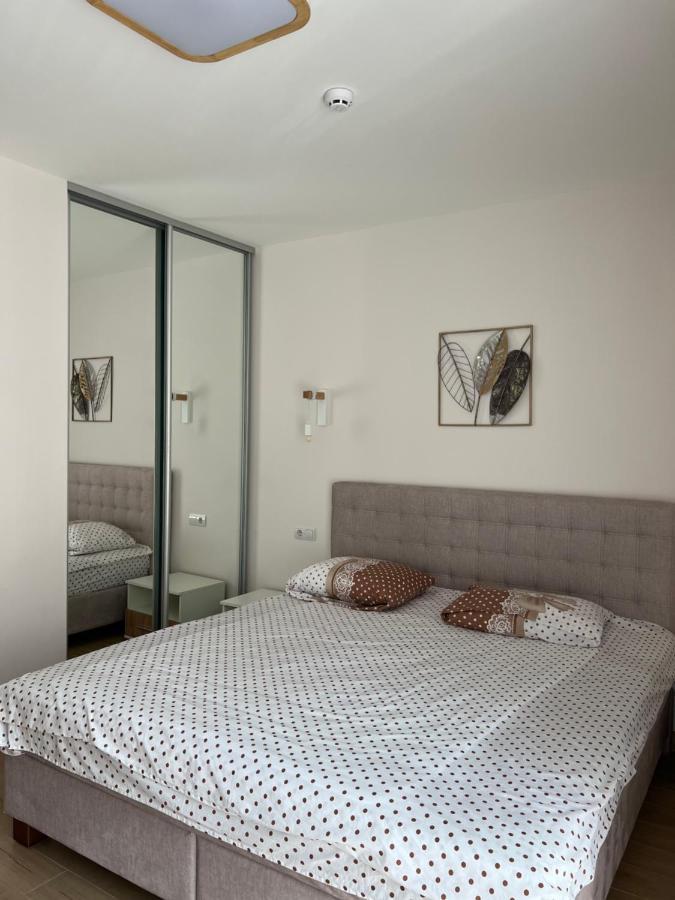 Жк «Сонячний Квартал» Apartment Solochin Exterior photo