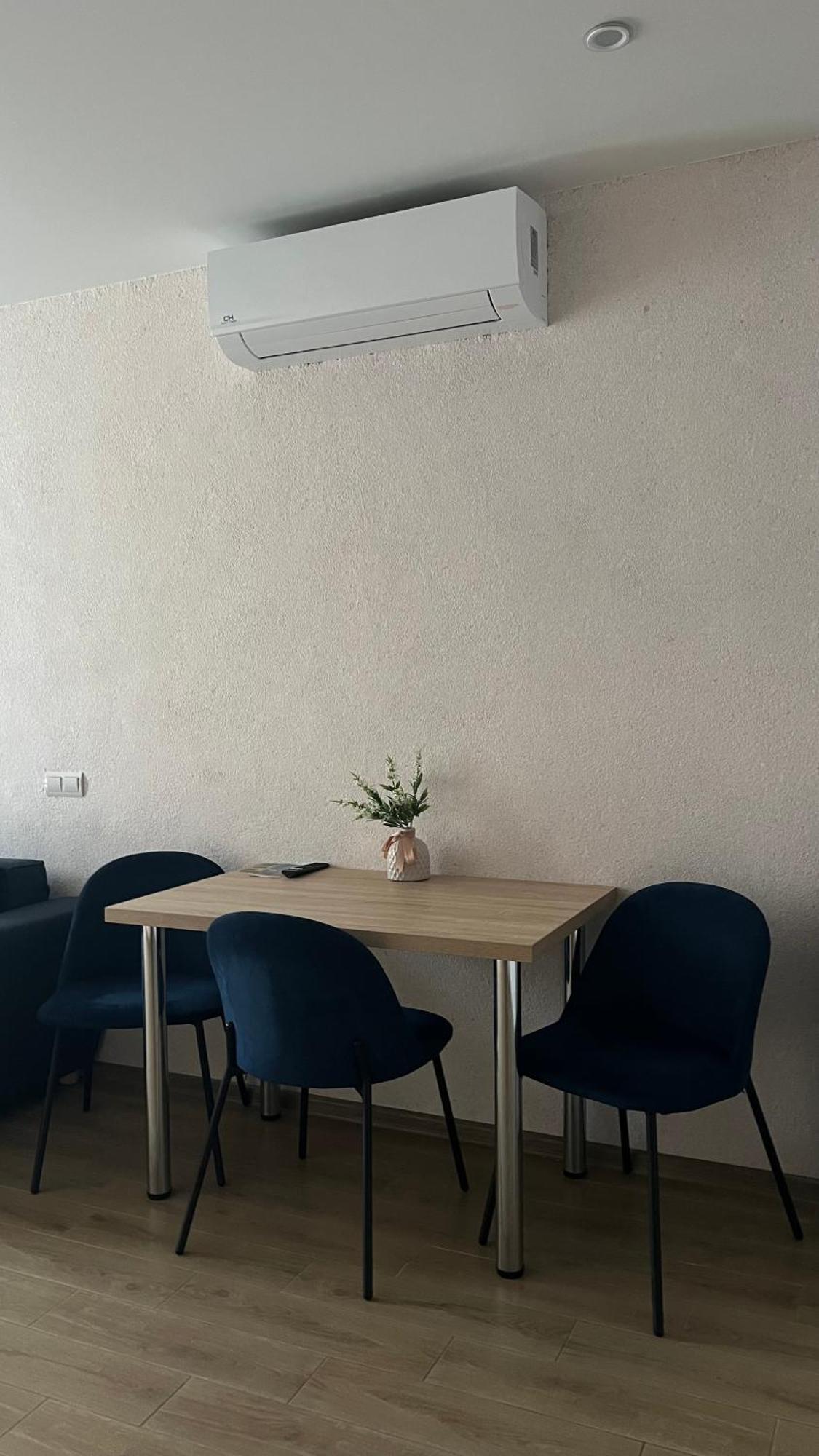 Жк «Сонячний Квартал» Apartment Solochin Exterior photo