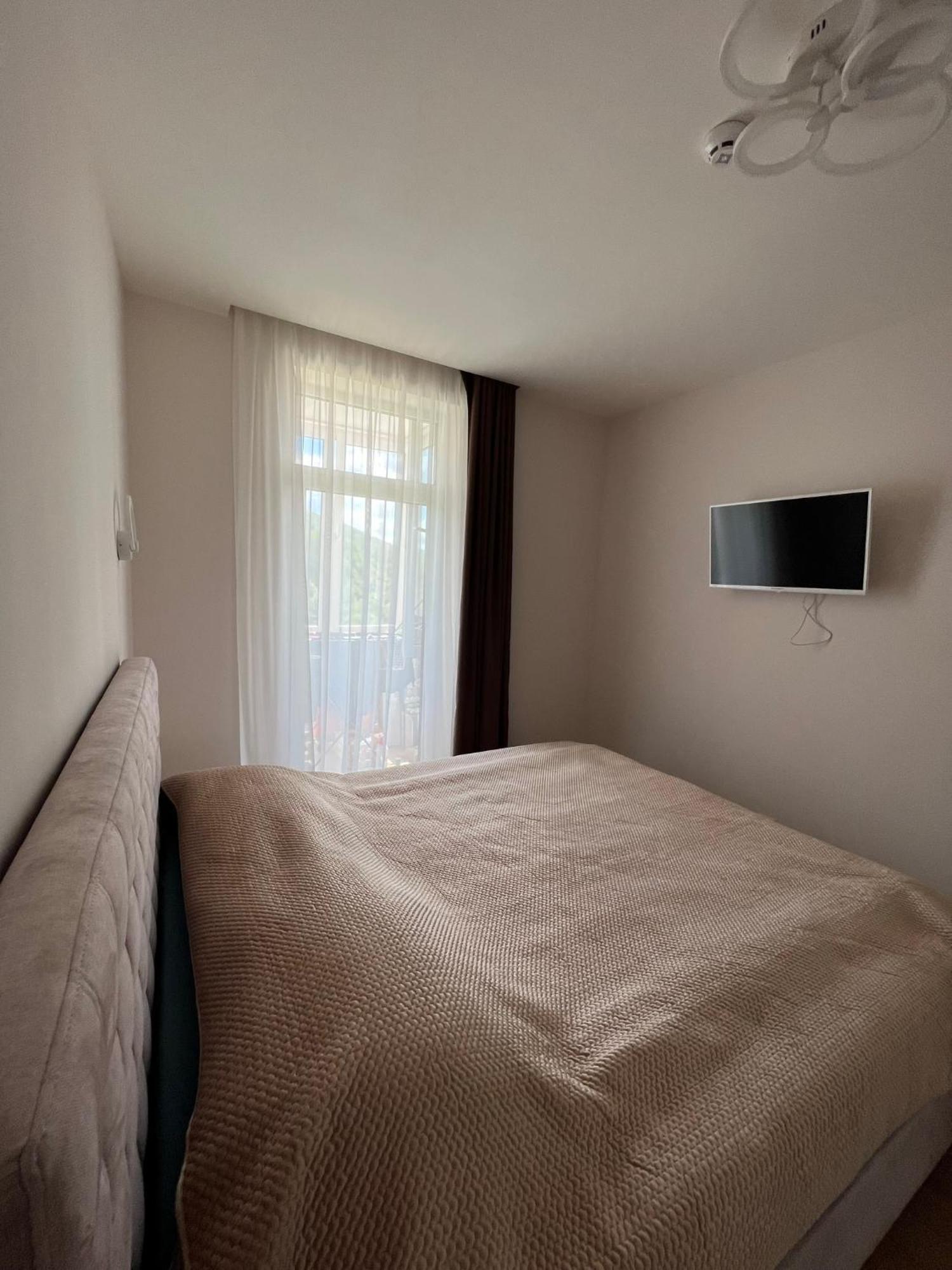 Жк «Сонячний Квартал» Apartment Solochin Exterior photo